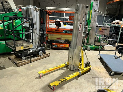 2023 Sumner 2124 Material Hoist