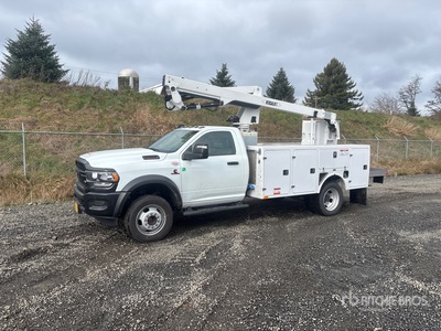 2024 Versalift SST36NE-01 36 ft on 2024 Ram 5500 4x4 Piattaforma autocarrata