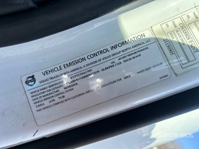 2019 Volvo VNL860 T/A Sleeper Truck Tractor