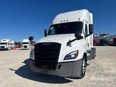 2021 Freightliner Cascadia 126 6x4 T/A Slaapcabine Trekker