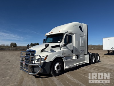 2018 Freightliner Cascadia 126 6x4 T/A Sleeper Truck Tractor