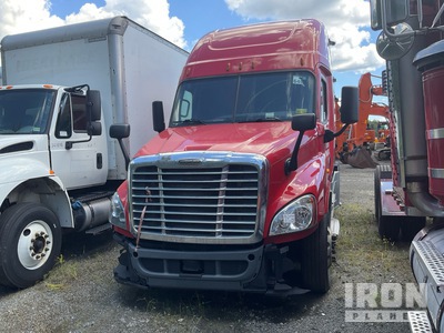 2018 Freightliner Cascadia 125 6x4 T/A Sleeper Truck Tractor (Inoperable)