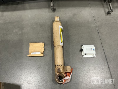 (1) Dome Light, (5) Filter Elements, (1) Shock Absorber & Assorted Items