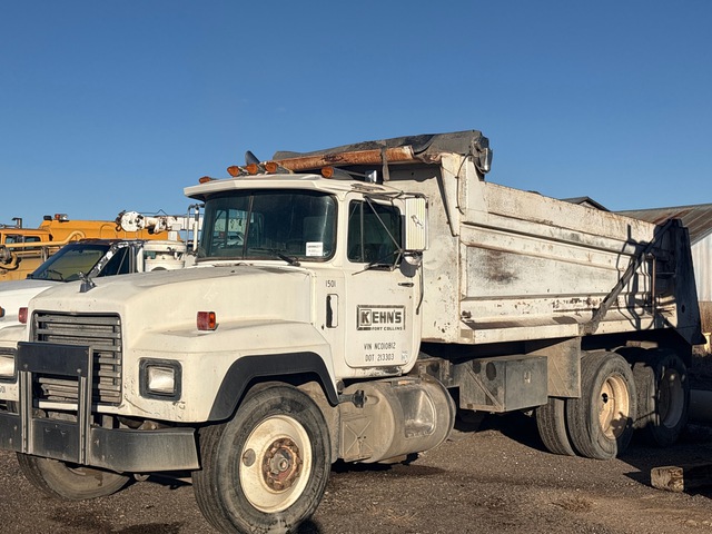 1992 Mack RD690S 6x4 T/A Dump Truck