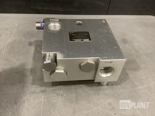 Surplus (25) Predator Systems 200134-4 Hydraulic Manifold Systems