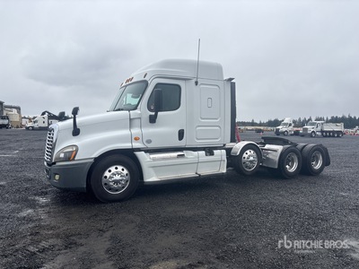 2013 Freightliner Cascadia 125 8x4 Tri/A Sleeper Truck Tractor