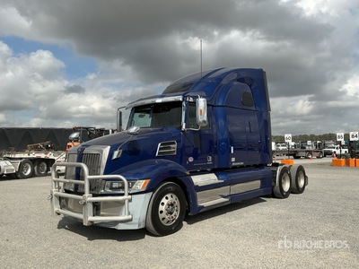 2022 Western Star 5700 6x4 Cabeza Tractora Cabina Dormitorio