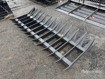 85 in スキッドステア ランドスケープ レーキ