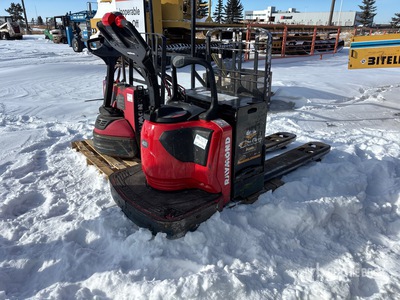2015 Raymond 8410 8000 lb Electric Pallet Jack