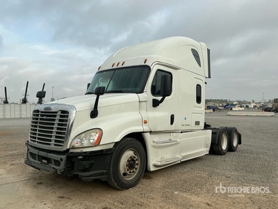 2016 Freightliner Cascadia 125 6x4 تراكتور شاحنة كابينة النوم (ثنائية المحور)