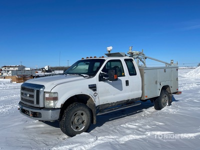 2008 Ford F-350 XLT 4x4 Extended Cab Utility Truck (Inoperable)