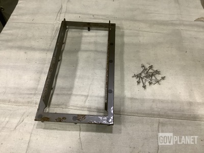 (597) SSD42SSBSLF203 Rivets & (30) AM General 12460140 Mounting Plates