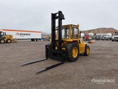 Sellick SD-100 10000 lb Rough Terrain Forklift