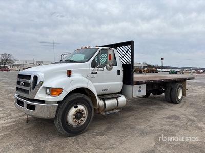 2013 Ford F-650 4x2 Flatbed Truck