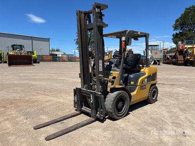 2013 Cat GP30NT Forklift
