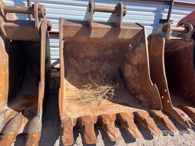 Esco 54 in Digging Excavator Bucket - Fits Komatsu PC-300