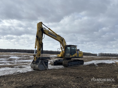 2022 Komatsu PC240LC-11 Tracked Excavator
