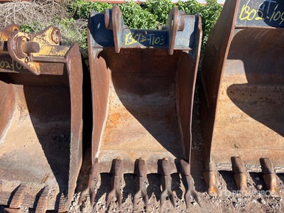 22 in Excavator Bucket