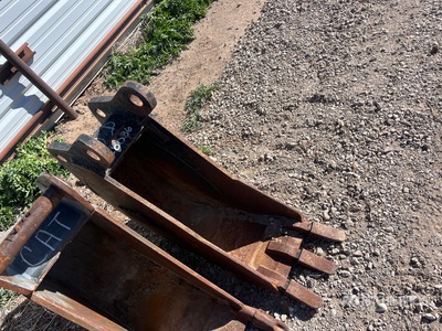 12 in Digging Excavator Bucket