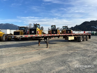 2014 Fontaine 53 ft Tri/A Flatbed Trailer
