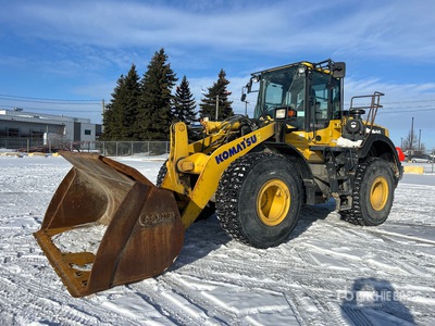 2022 Komatsu WA380-8 Wheel Loader