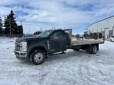 2023 Ford F-550 XLT 4x4 Flatbed Truck