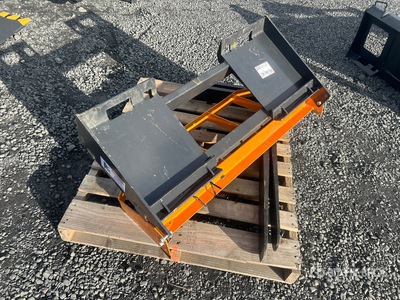 2026 ARTEER PF-42L 42 in Skid Steer Forks (Unused)