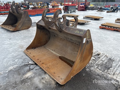RF 72 in Q/C Cleanup Excavator Bucket - Fits Komatsu PC238USLC