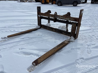 RF 72 in Q/C Wheel Loader Forks - Fits Komatsu WA320