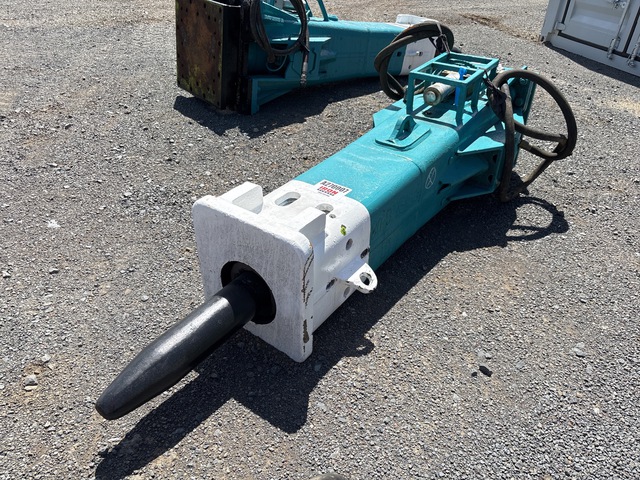 Demco DMB155 Hydraulic Breaker - Fits 18 - 26 ton