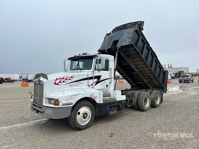 Kenworth 6x4 を見 Dump Truck