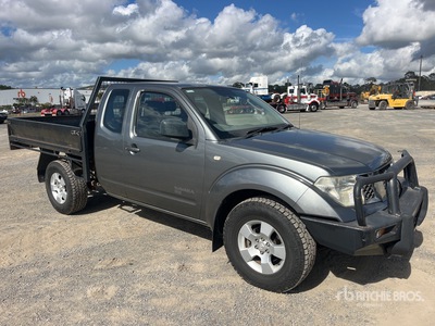 Nissan Navara RX 4x4 Extended Cab Pickup
