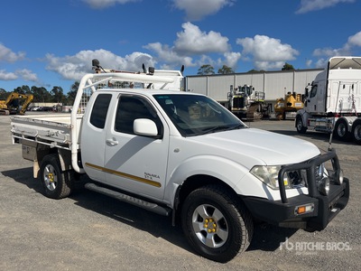 2010 Nissan Navara 4x4 Extended Cab Pickup