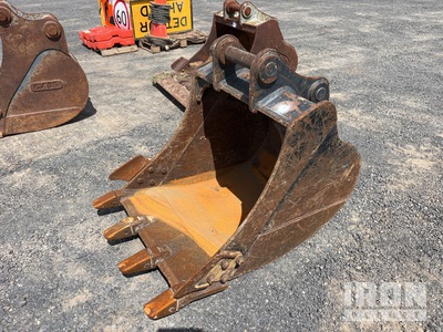 850 mm Q/C Digging Excavator Bucket - Fits 10 - 15 ton