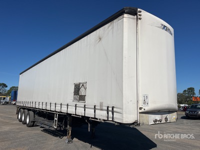2010 MaxiTrans 13.2 m Tri/A Curtain Side Trailer
