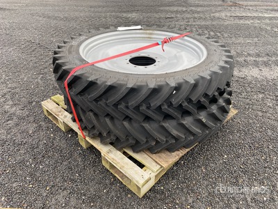 Petlas 300/95 R46 Wheels