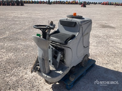 IPC Lavamatic BT815 Floor Scrubber (Inoperable)