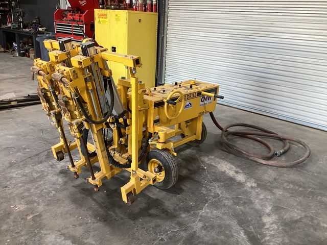 2015 E-Z 210B-2SRA Drill