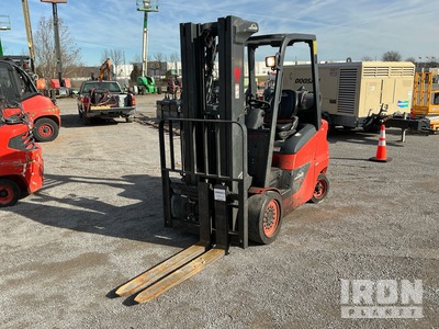 2023 Linde HT30CT 6000 lb Cushion Tire Carrelli Elevatori