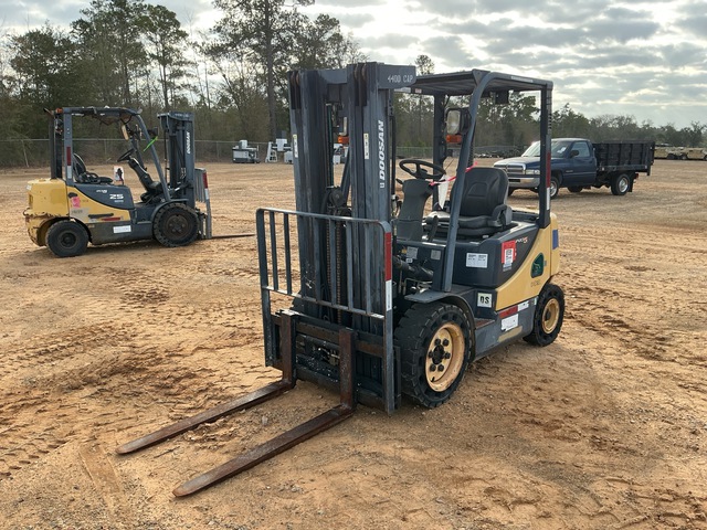 Doosan D25S-5 Forklift Doosan D25S-5 Forklift