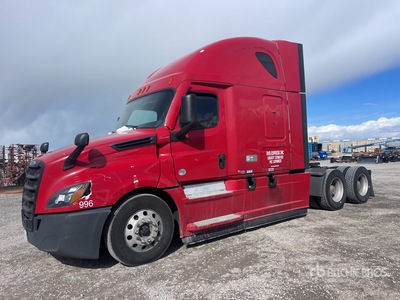 2020 Freightliner Cascadia 126 6x4 تراكتور شاحنة كابينة النوم (ثنائية المحور)