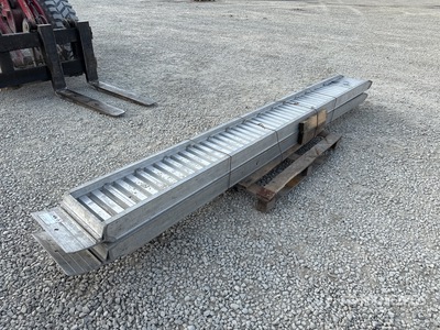 Metalmec M100/35 Quantity of (2) Aluminium Loading Ramps