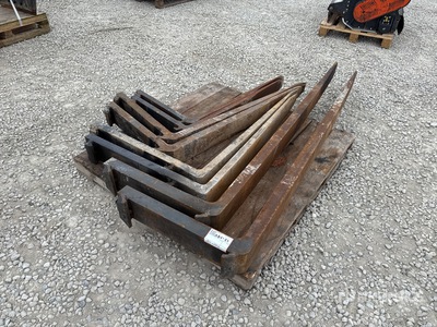 Quantity of (8) Staplergabeln