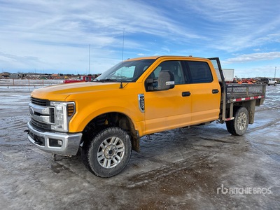 2019 Ford F-250 XLT 4x4 Crew Cab Flatbed Truck