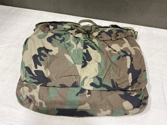 (18) Flyer's Helmet Bags