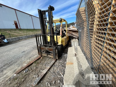 Hyster H65XM 5850 lb Pneumatic Tire Carrelli Elevatori (Inoperable)