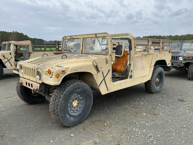 AM General M1097R1 HMMWV 2 Door w/Truck Body
