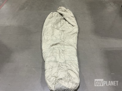 (80) Sleeping Bags