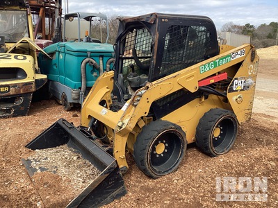 2018 Cat 236D Ładowarka o sterowaniu burtowym (Inoperable)