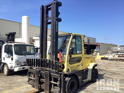 2022 Hyster H155FT 13650 lb Cushion Tire Carrelli Elevatori